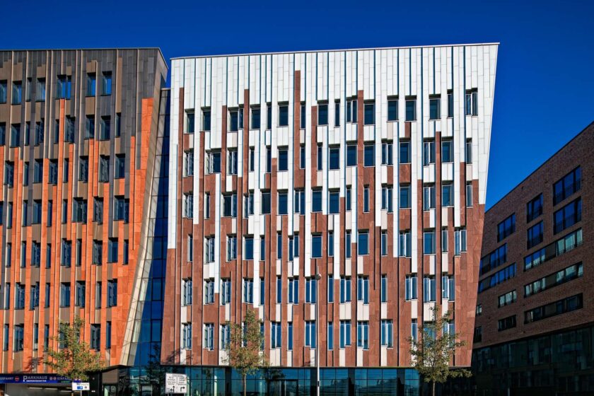 Geneigte Fassade, Sumatrakontor - Hamburg, ©JCollingridge